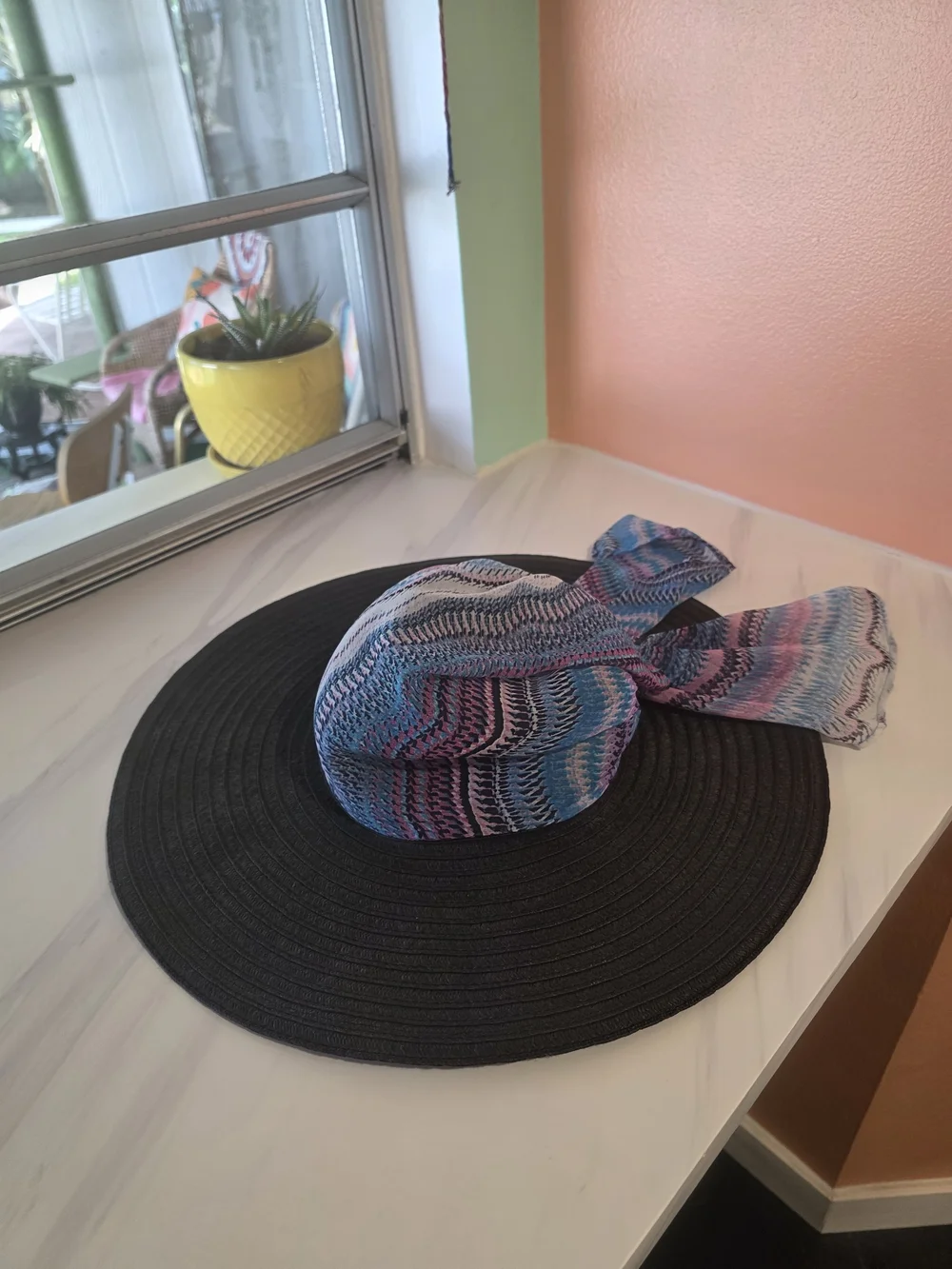 Apt. 9 Black Wide-Brim Hat with Multicolor Scarf